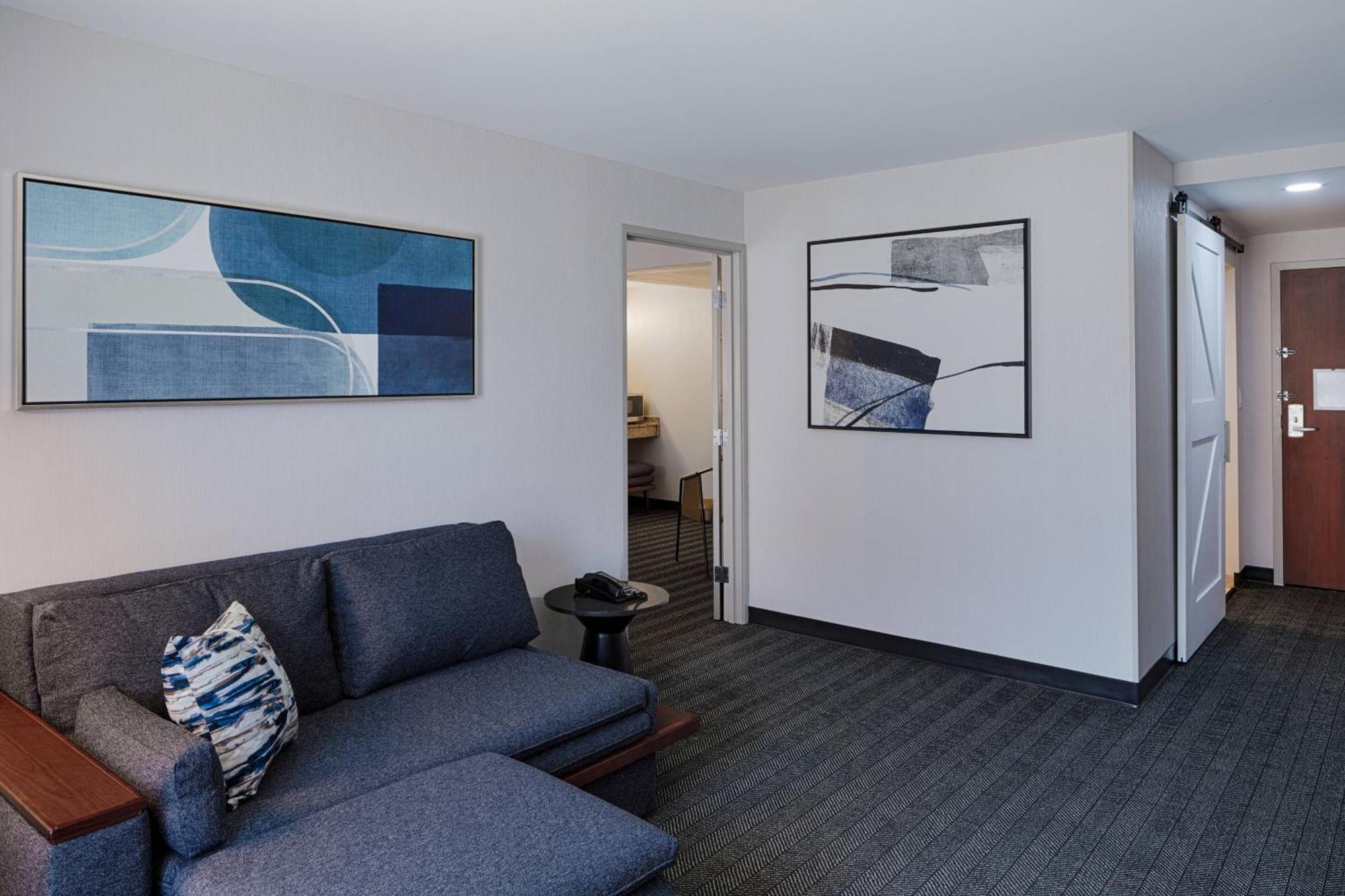 Courtyard By Marriott Springfield Downtown Ξενοδοχείο Εξωτερικό φωτογραφία