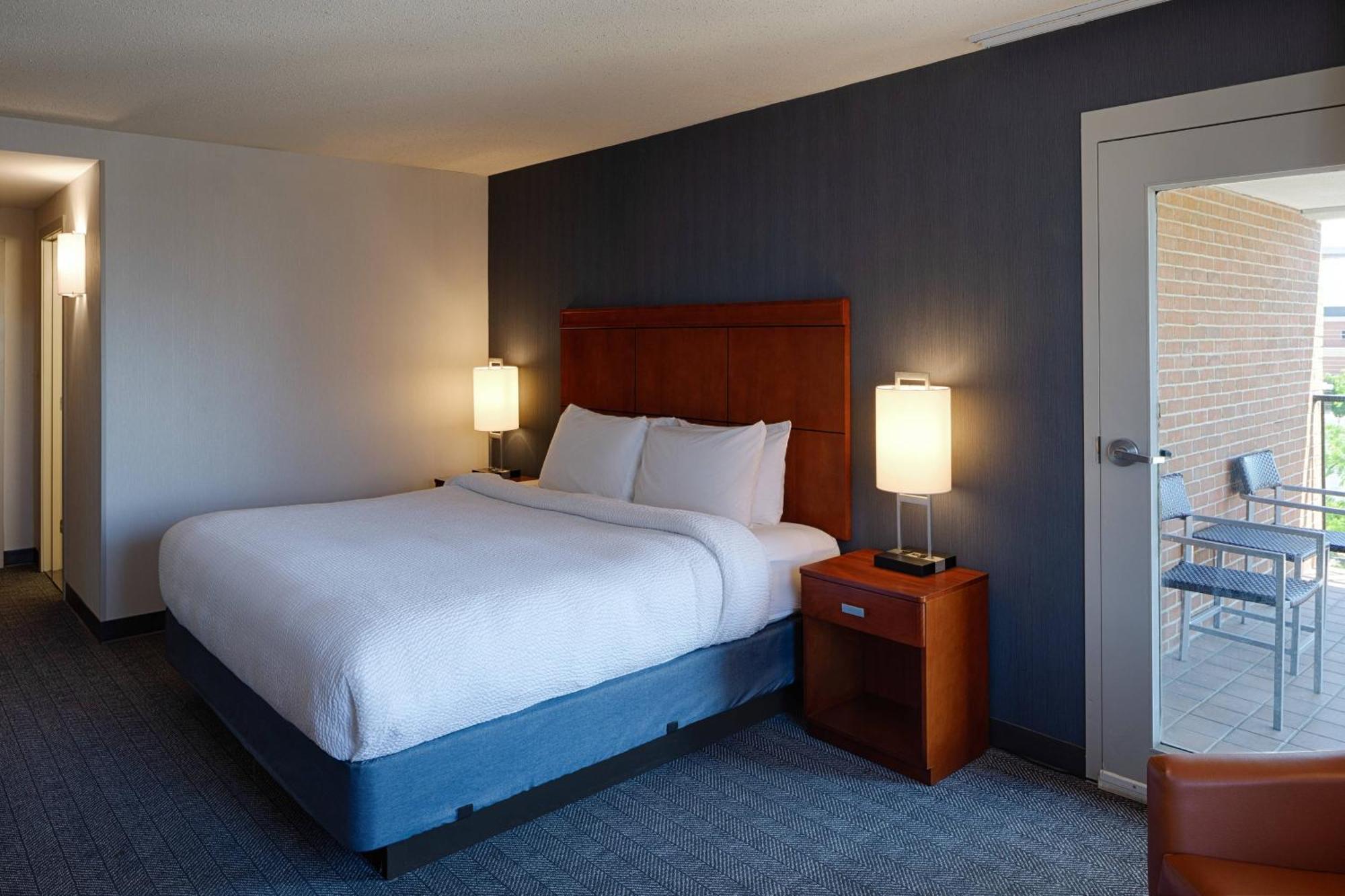 Courtyard By Marriott Springfield Downtown Ξενοδοχείο Εξωτερικό φωτογραφία