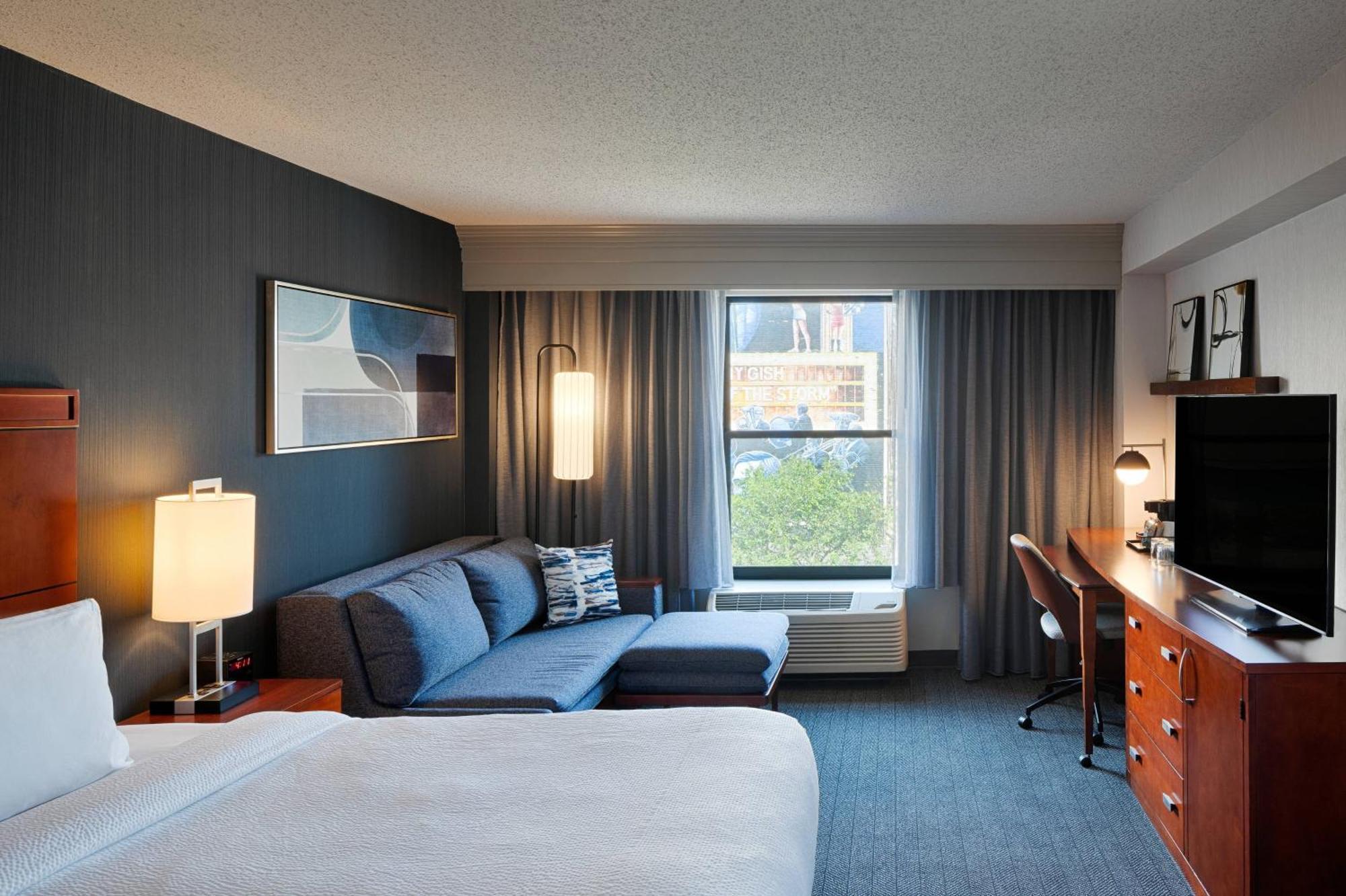 Courtyard By Marriott Springfield Downtown Ξενοδοχείο Εξωτερικό φωτογραφία