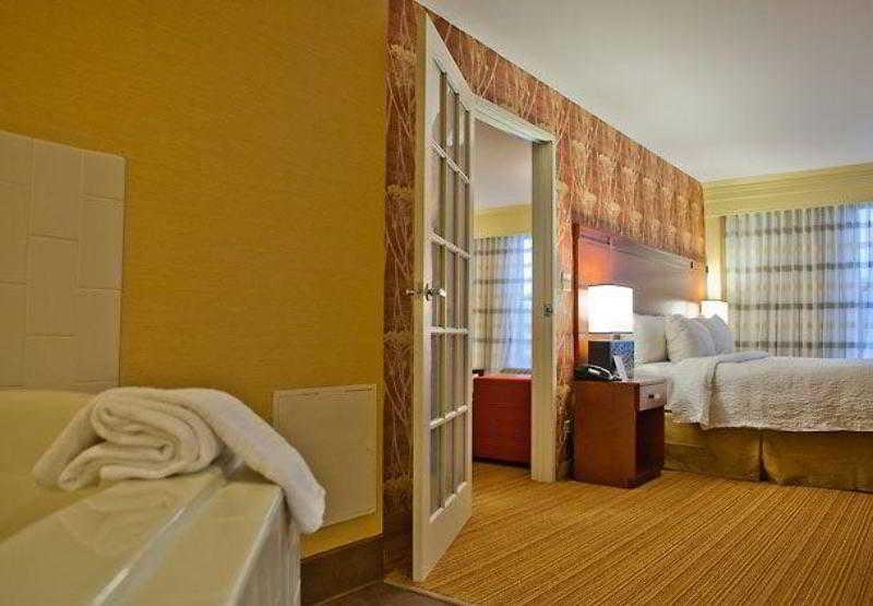 Courtyard By Marriott Springfield Downtown Ξενοδοχείο Εξωτερικό φωτογραφία