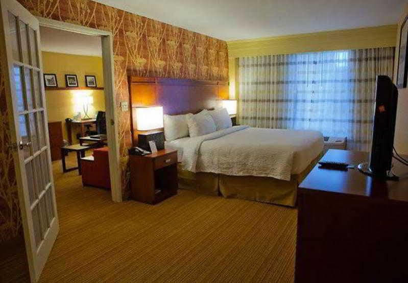 Courtyard By Marriott Springfield Downtown Ξενοδοχείο Εξωτερικό φωτογραφία